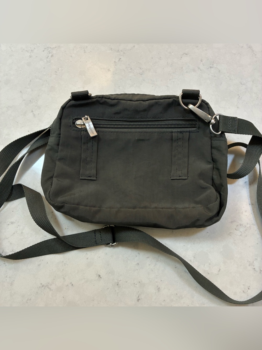 baggallini Trifecta RFID Wallet Crossbody Bag in Charcoal - Picture 3 of 11